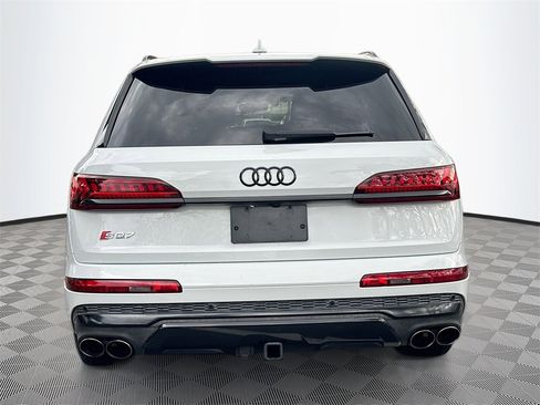 Used 2021 Audi SQ7 Premium Plus w/ Driver Assistance Package image 8