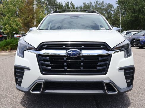 Used 2023 Subaru Ascent Touring AWD/4WD image 3