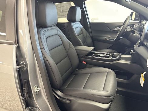 New 2026 Chevrolet Equinox LT image 19