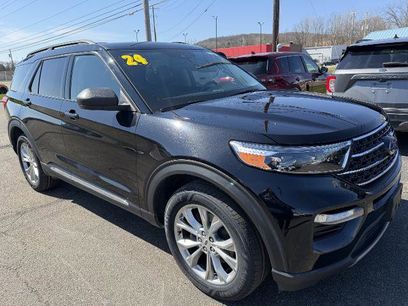 Certified 2024 Ford Explorer XLT w/ Equipment Group 202A