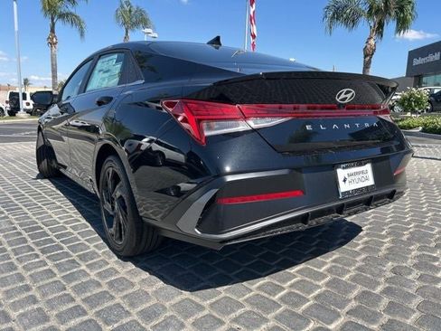 New 2026 Hyundai Elantra SEL Sport FWD image 3