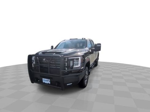 Used 2022 GMC Sierra 2500 AT4 w/ AT4 Preferred Package image 3