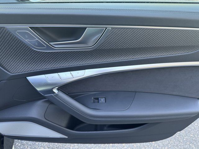 Certified 2022 Audi RS 6 AWD/4WD image 32