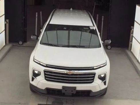 Used 2024 Chevrolet Traverse LT image 9