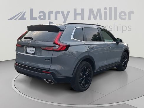 Used 2025 Honda CR-V Sport Touring image 5