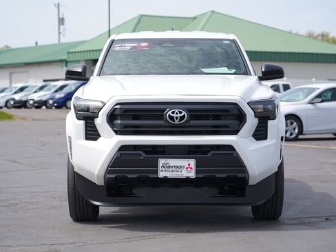 Used 2024 Toyota Tacoma SR RWD image 8