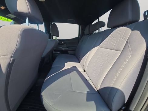 Certified 2019 Toyota Tacoma TRD Sport AWD/4WD image 12