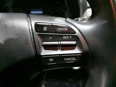 Used 2021 Hyundai Kona SEL Plus image 17