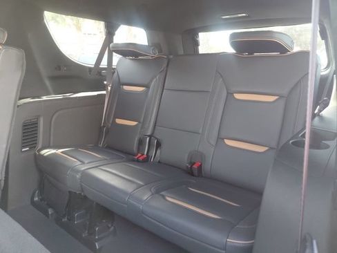 Used 2022 GMC Yukon XL AT4 AWD/4WD image 15