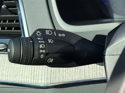 Used 2023 Volvo XC90 B6 Ultimate w/ Protection Package Premier image 30