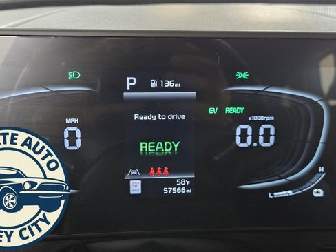 Used 2023 Kia Sportage EX w/ EX Premium Package image 11