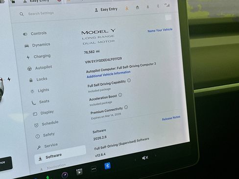 Used 2020 Tesla Model Y Long Range image 17