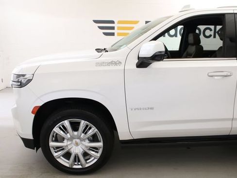 Used 2021 Chevrolet Tahoe High Country w/ Premium Package AWD/4WD image 5