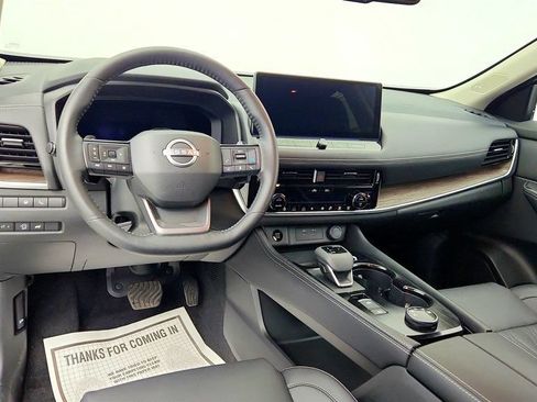 Used 2025 Nissan Rogue Platinum w/ Tech Package AWD/4WD image 13