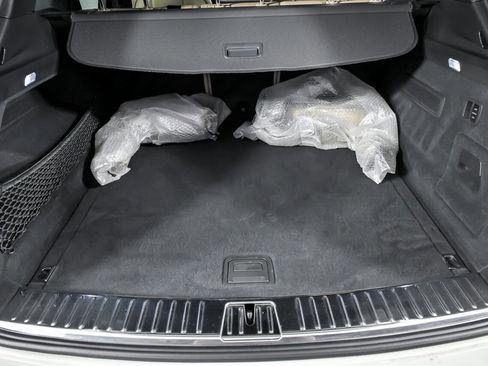 Used 2019 Porsche Cayenne Turbo image 16