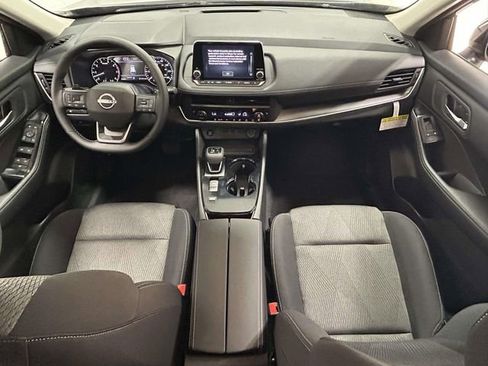 New 2026 Nissan Rogue SV FWD image 9