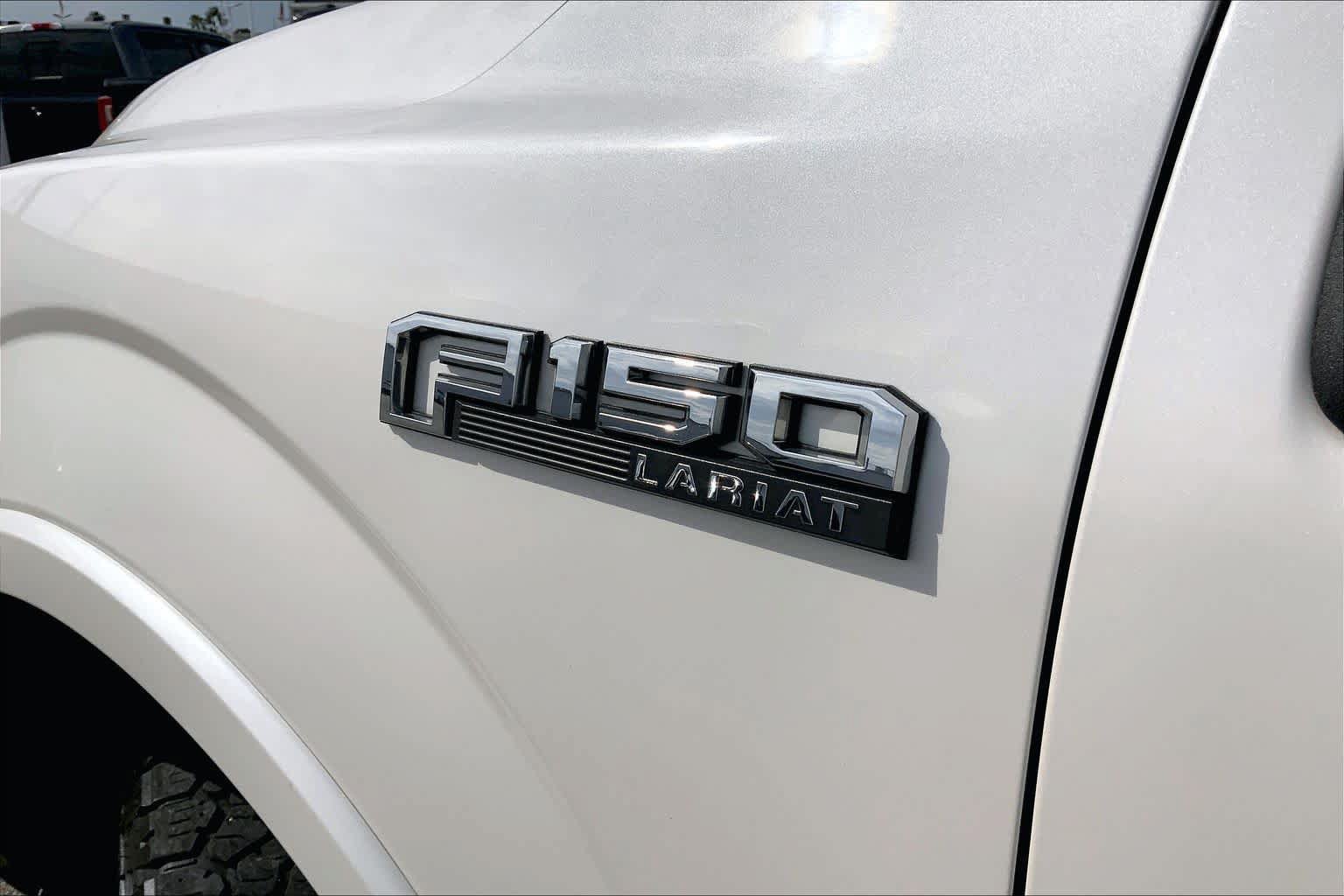 Used 2019 Ford F150 Lariat w/ Equipment Group 502A Luxury AWD/4WD image 31