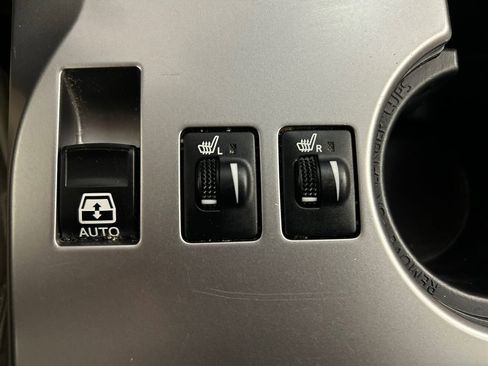 Used 2021 Toyota 4Runner SR5 Premium AWD/4WD image 30
