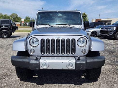 Used 2014 Jeep Wrangler Sahara AWD/4WD image 9