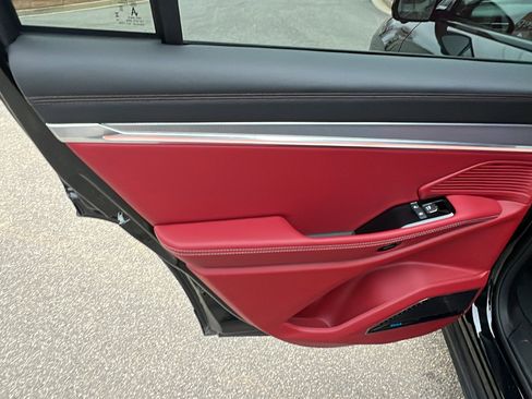 Used 2024 Jeep Wagoneer Launch Edition image 24