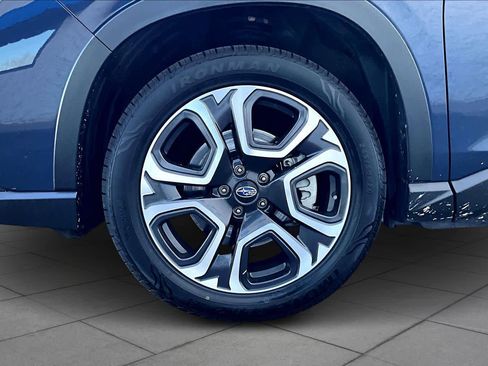 Used 2023 Subaru Ascent Limited w/ Technology Package image 11