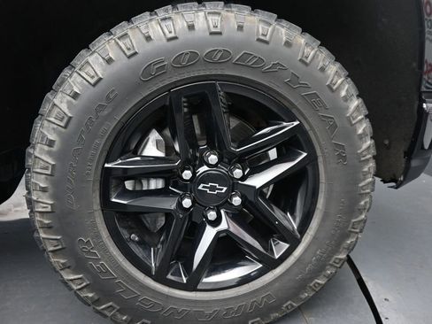 Used 2021 Chevrolet Silverado 1500 LT Trail Boss w/ Convenience Package II AWD/4WD image 11