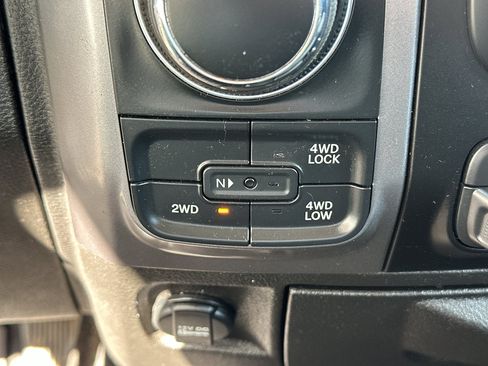 Used 2022 RAM 1500 Classic SLT w/ Protection Group AWD/4WD image 21