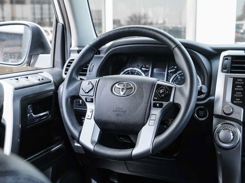 Used 2022 Toyota 4Runner TRD Sport AWD/4WD image 22