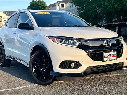 Used 2022 Honda HR-V Sport image 2