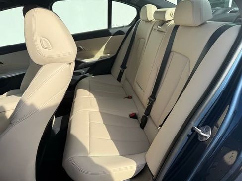 Used 2025 BMW 330i xDrive Sedan w/ Premium Package image 10