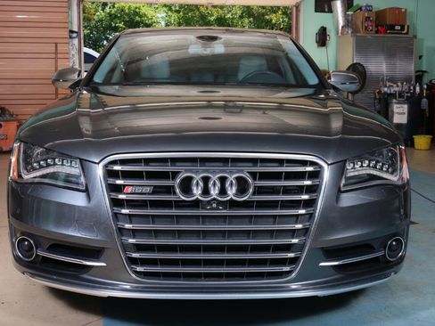 Used 2014 Audi S8 AWD/4WD image 12