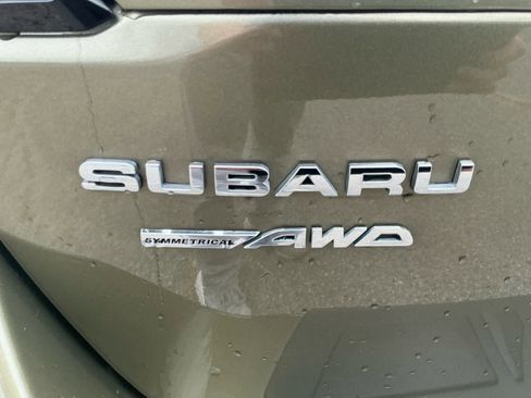 Used 2025 Subaru Outback Premium AWD/4WD image 19