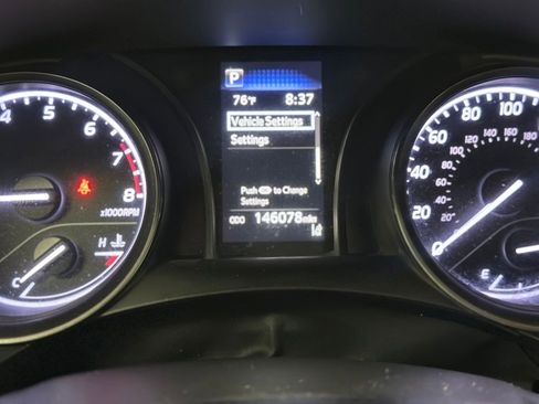 Used 2021 Toyota Camry SE FWD image 4