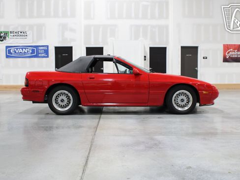 Used 1990 MAZDA RX-7 Convertible RWD image 33