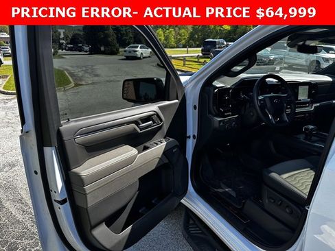 Used 2025 Chevrolet Silverado 1500 ZR2 w/ Technology Package image 15