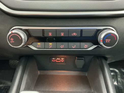 Used 2022 Nissan Altima 2.5 SV FWD image 35