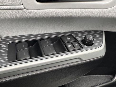 Certified 2025 Toyota Sienna XLE image 15