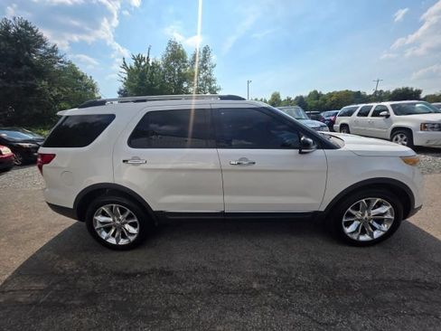 Used 2013 Ford Explorer XLT AWD/4WD image 4