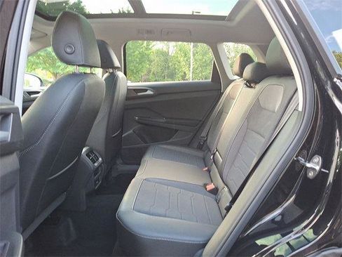 New 2025 Volkswagen Taos SE image 7