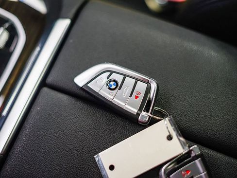 Used 2020 BMW X7 xDrive40i w/ Parking Assistance Package image 27