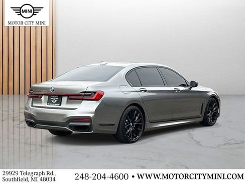 Used 2022 BMW 750i xDrive w/ Executive Package image 4