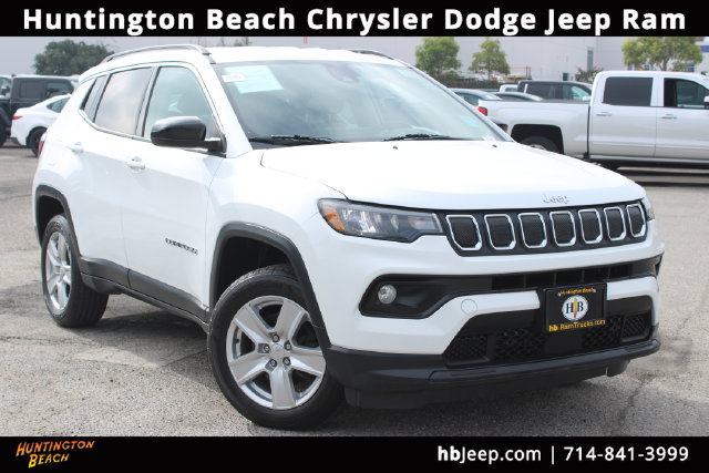 Used 2022 Jeep Compass Latitude w/ Convenience Group AWD/4WD image 1