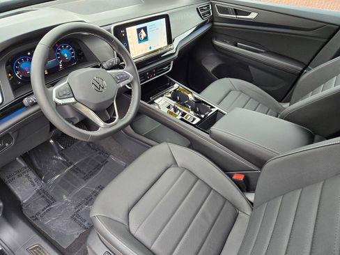 New 2026 Volkswagen Atlas Cross Sport SEL image 11