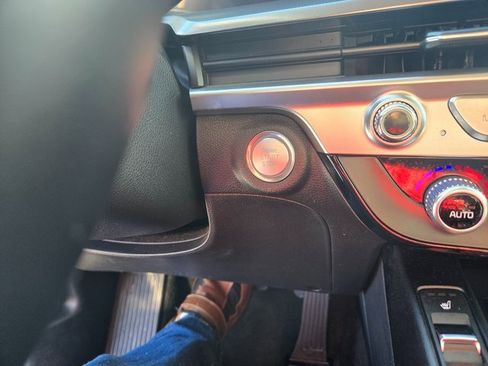 Used 2025 Kia Telluride S image 18