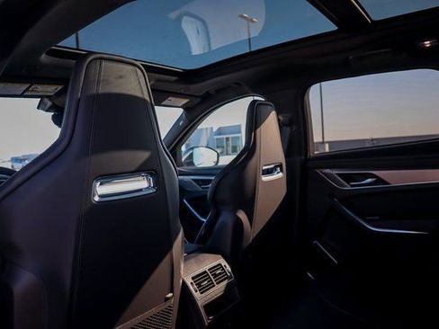 Used 2024 Jaguar F-PACE R-Dynamic S image 34