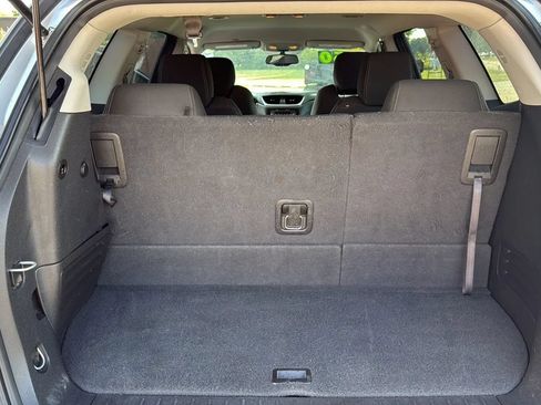 Used 2016 Chevrolet Traverse LT FWD image 17