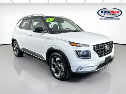 Used 2023 Hyundai Venue Limited