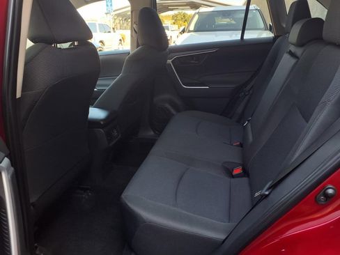 Certified 2025 Toyota RAV4 LE FWD image 22