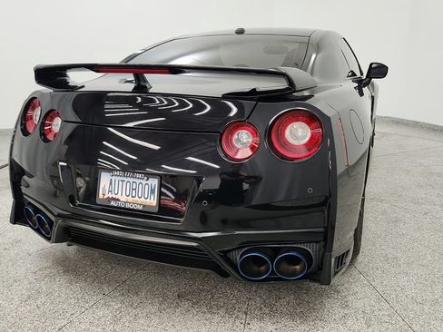 Used 2020 Nissan GT-R Premium w/ Premium Interior Package AWD/4WD image 19