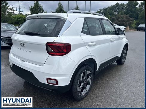 New 2026 Hyundai Venue SEL FWD image 7